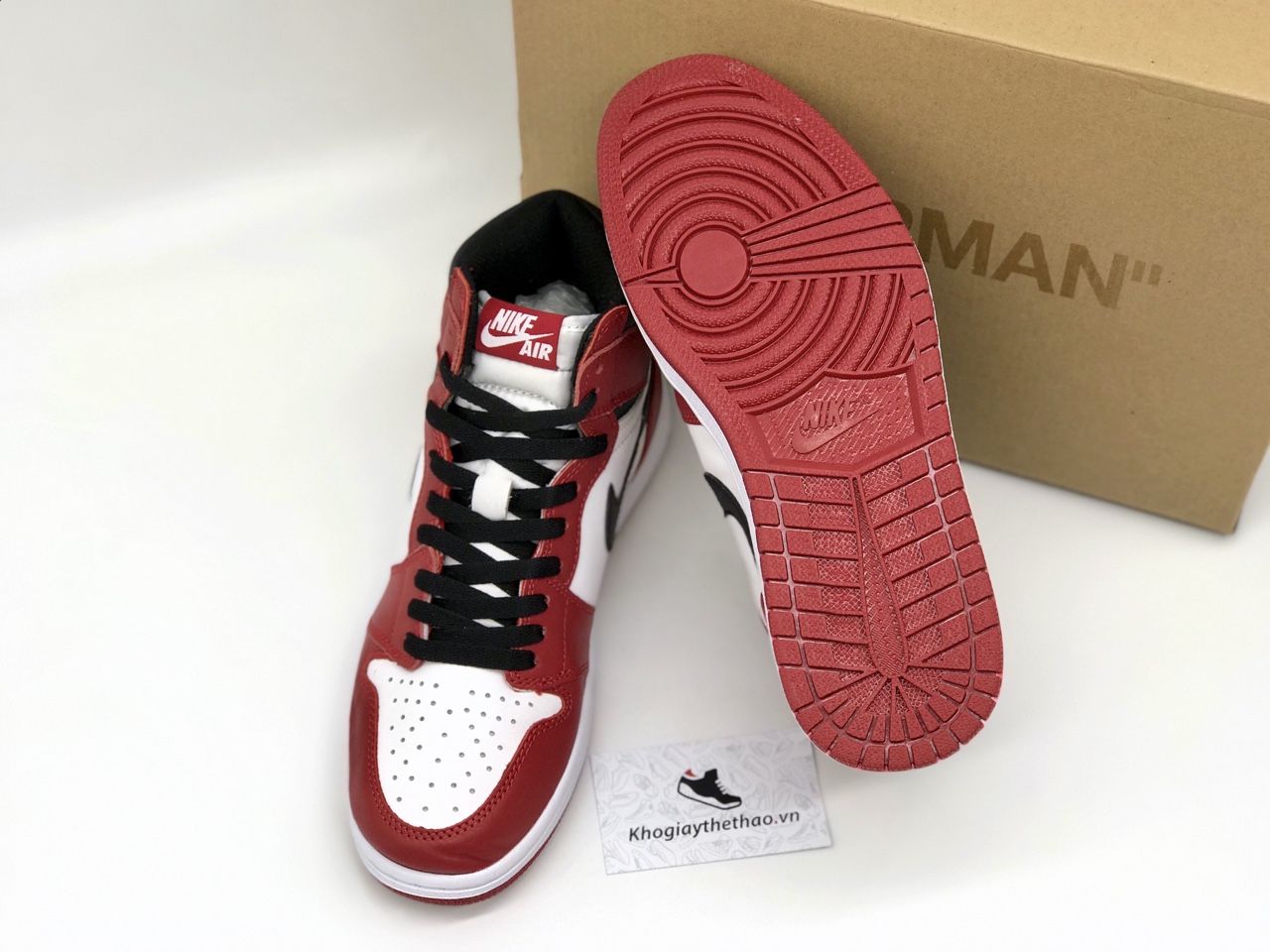 Nike Air Jordan 1 Retro Chicago rep