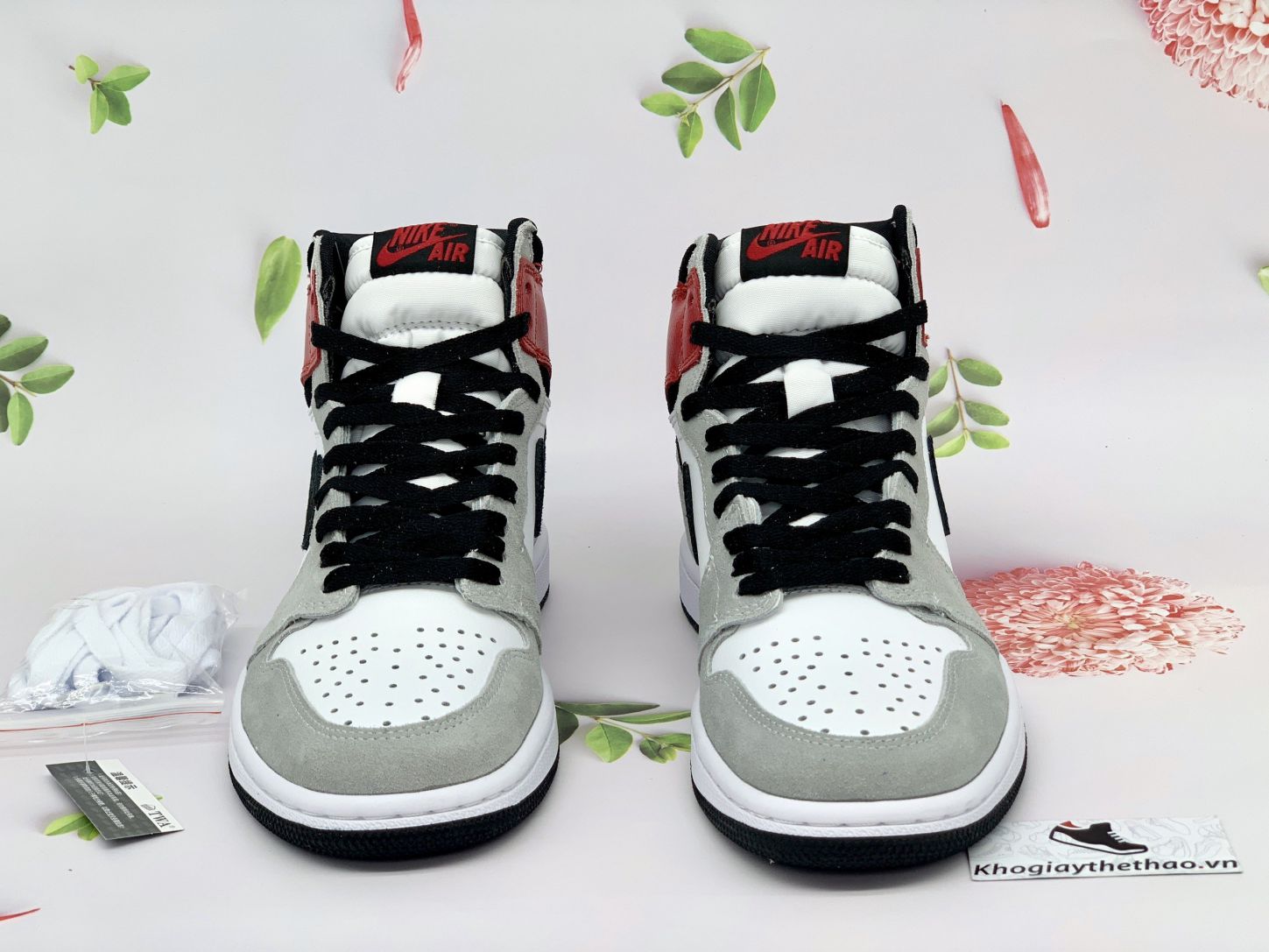 GiaÌ€y Nike air Jordan 1 High Retro Light Smoke Grey 