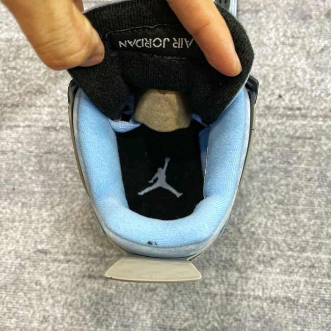 Nike Air Jordan 4