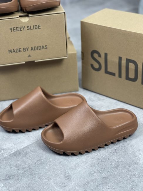 DÃ©p Adidas Yeezy Slides â€˜Flaxâ€™ ( 2022 vÃ¢n NhÃ¡m )